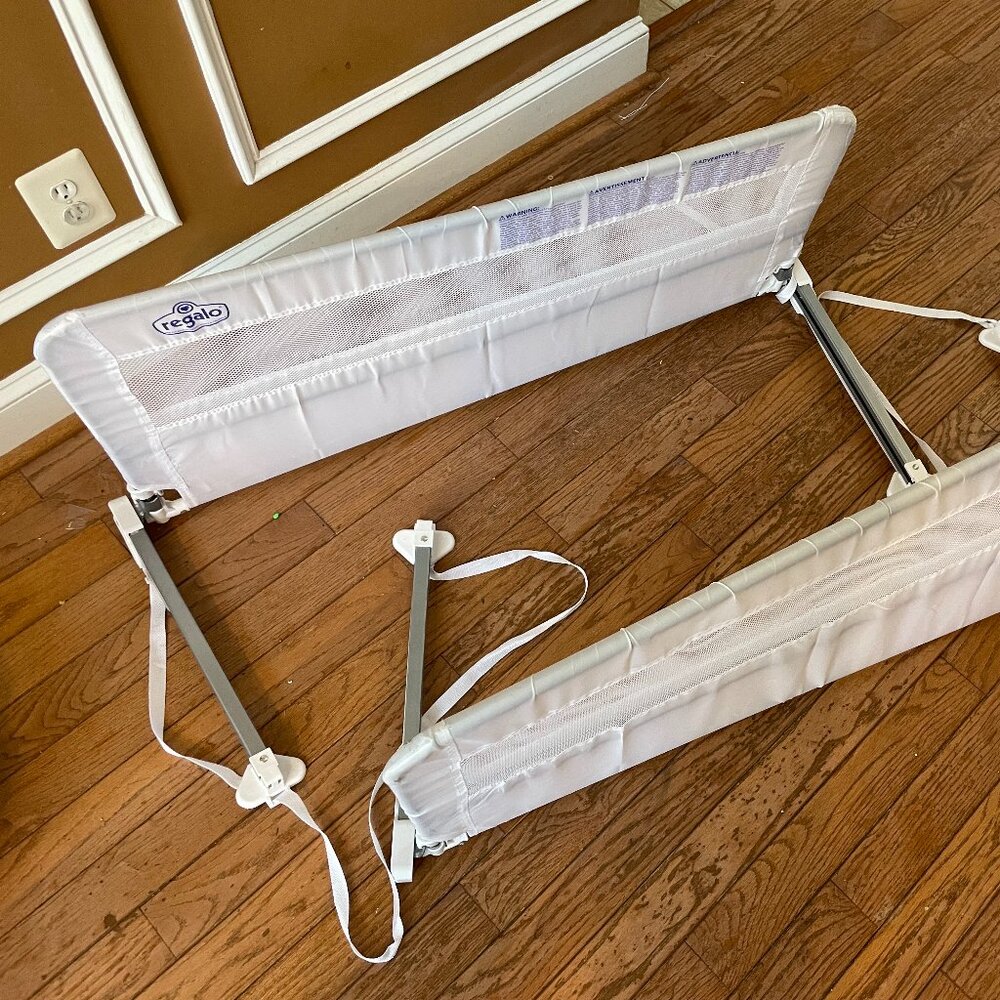 Children's Regalo Safety Bed Rails Set